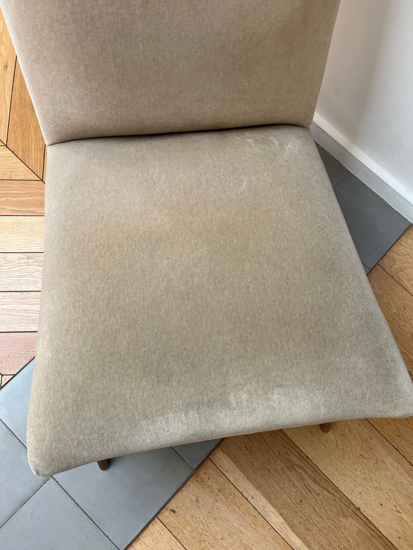 Fauteuil chauffeuse vintage année 60 pied compas