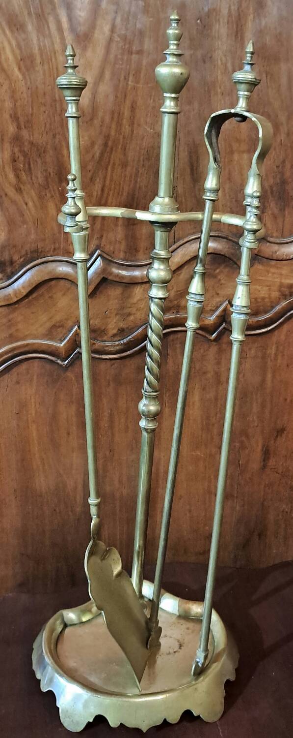 Bronze fireplace set