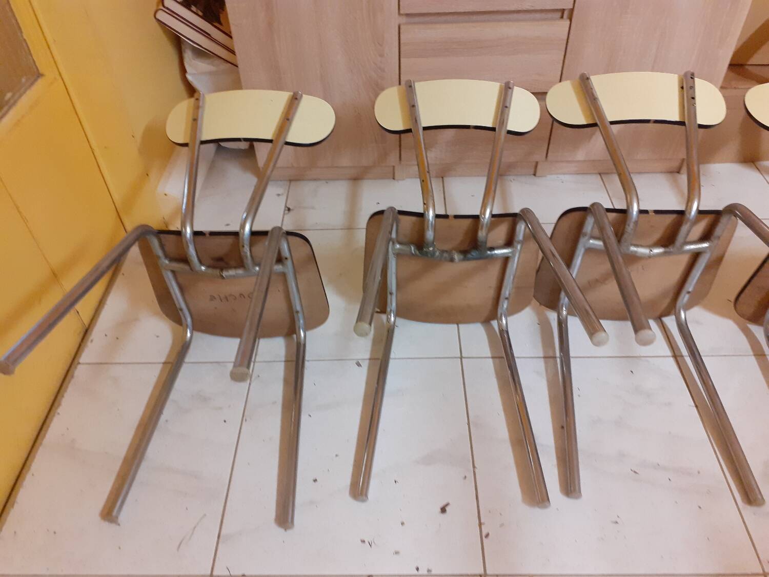 Formicat chairs