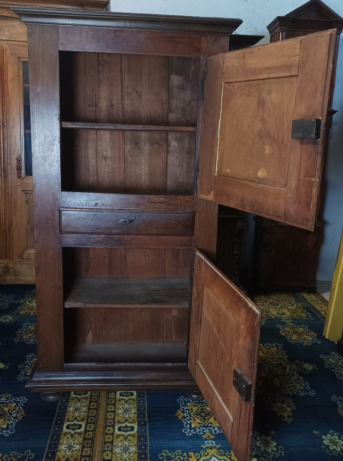 Standing man Louis XIII in oak 19th