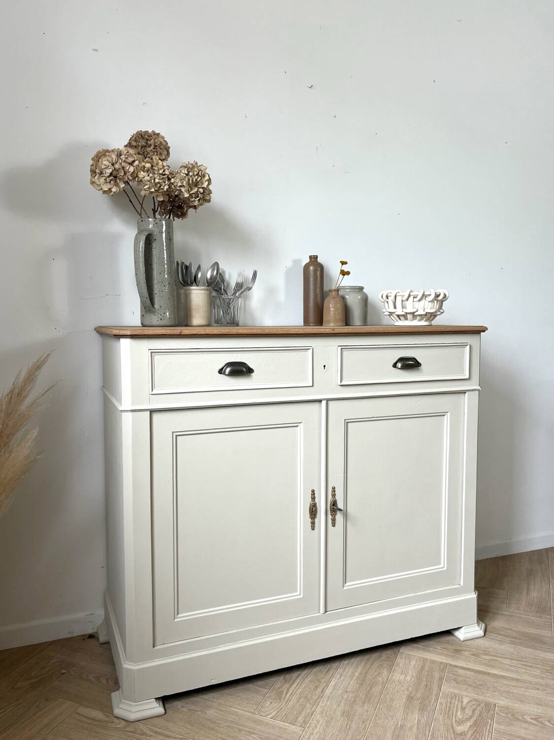 Buffet grège en chêne