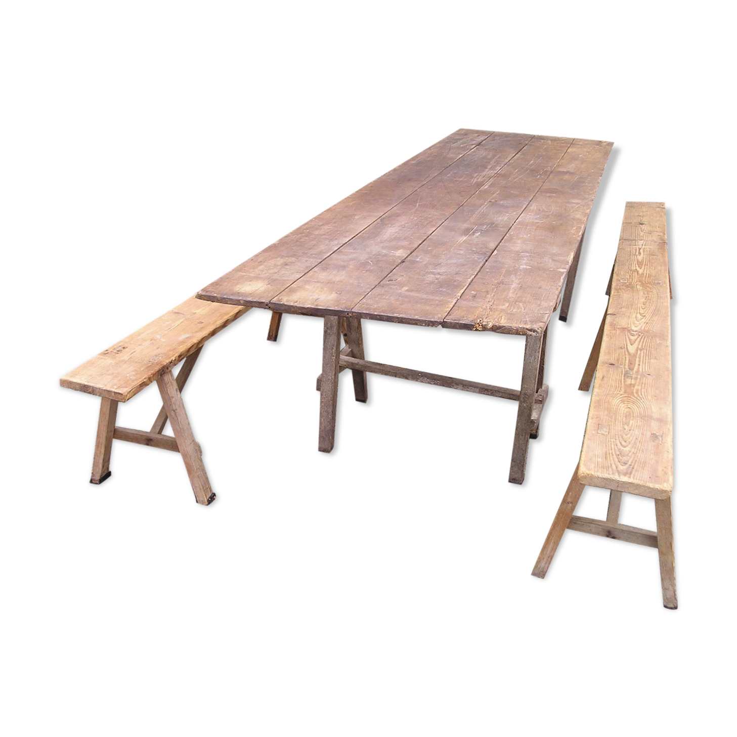 Rustic tray table with 2 trestles and 2 benches