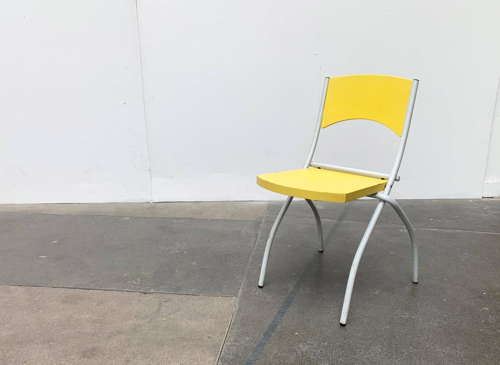 Vintage Italian folding chair by Fly Line