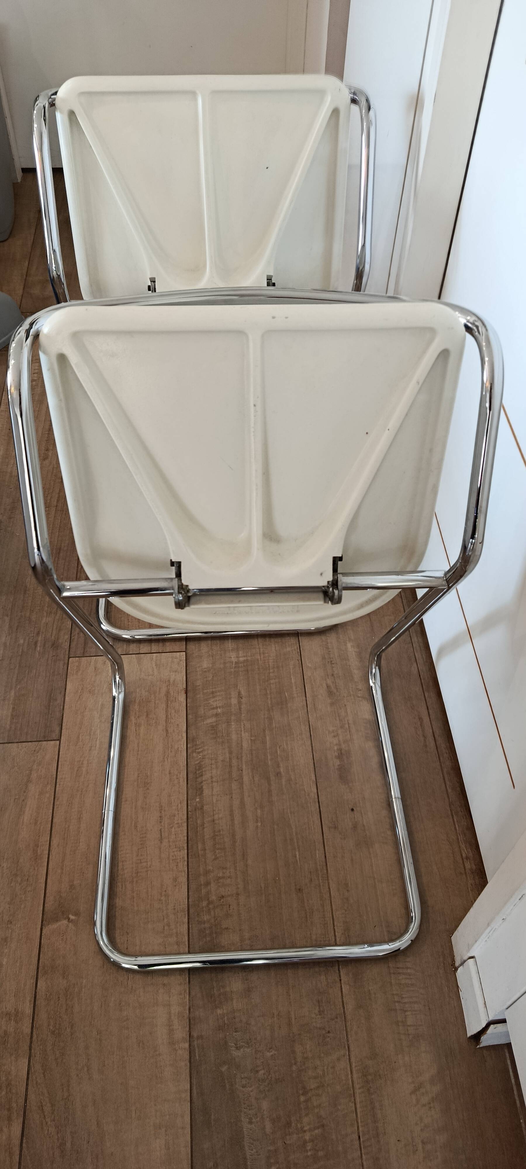 Claudio Salocchi stool