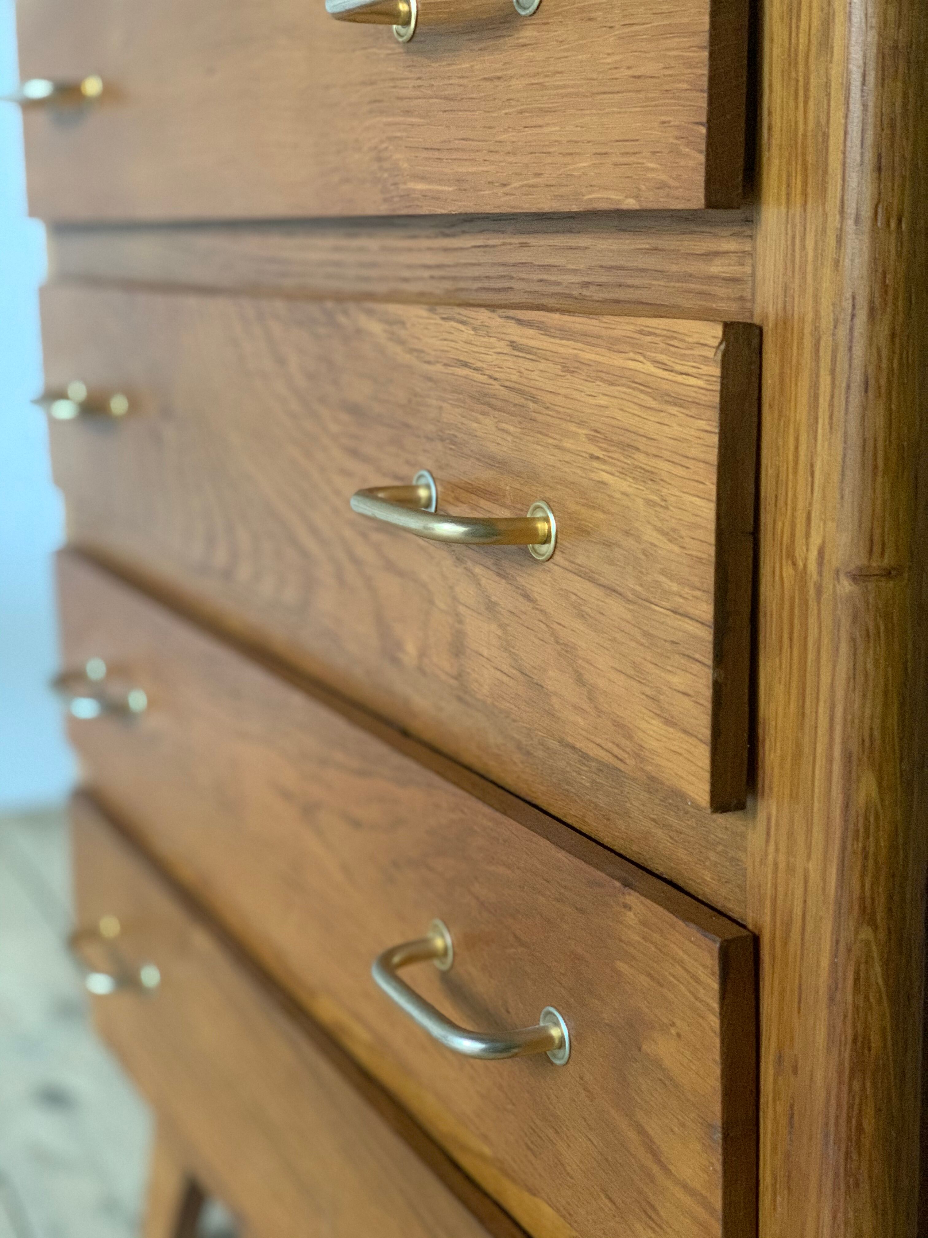 Vintage dresser in oak foot compass