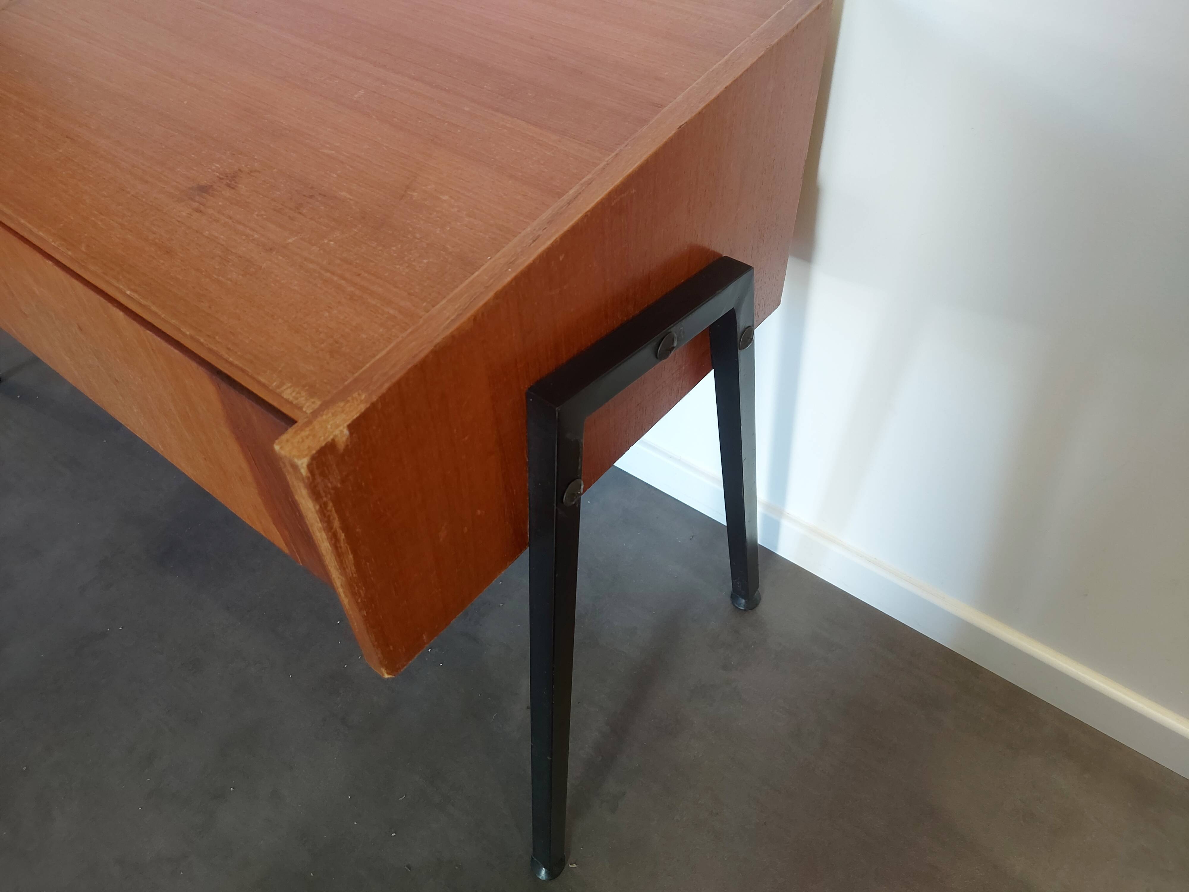 Console design 50'S