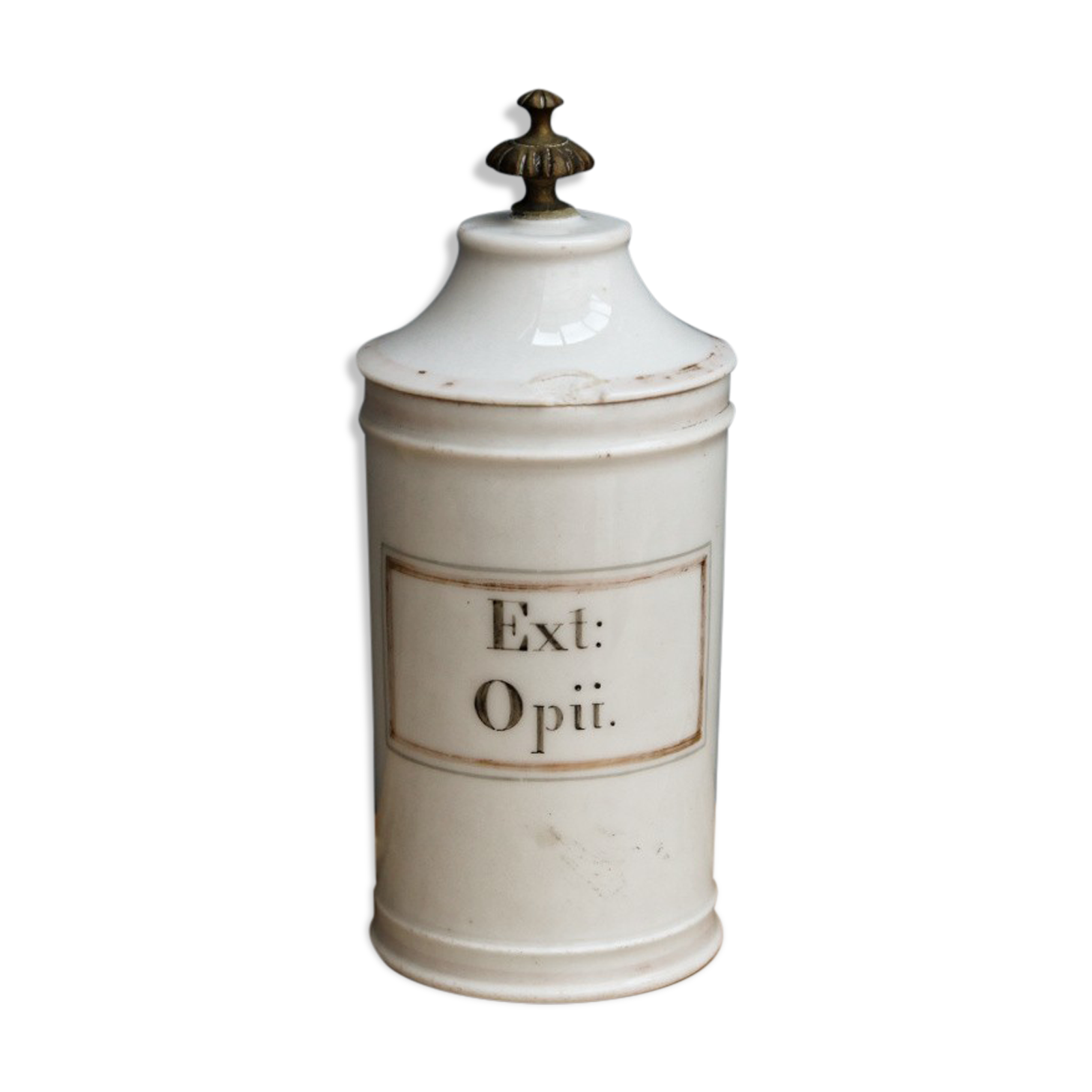 Paris porcelain pharmacy pot