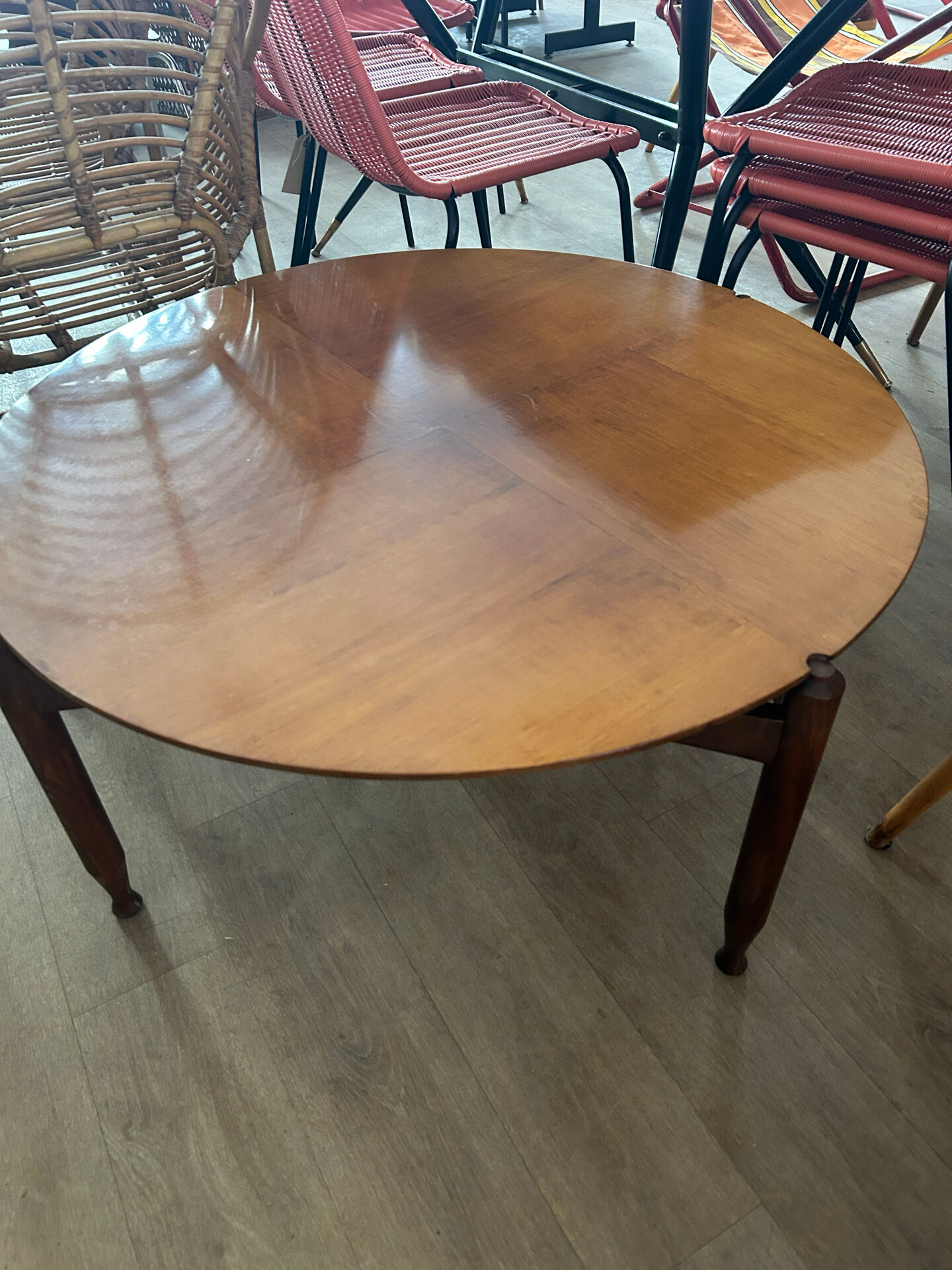 Table basse italienne ronde