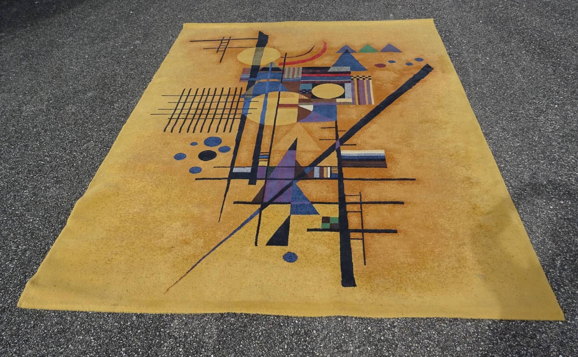 Large wool rug in Kandinsky design from the 80s.