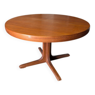 Baumann extendable round table