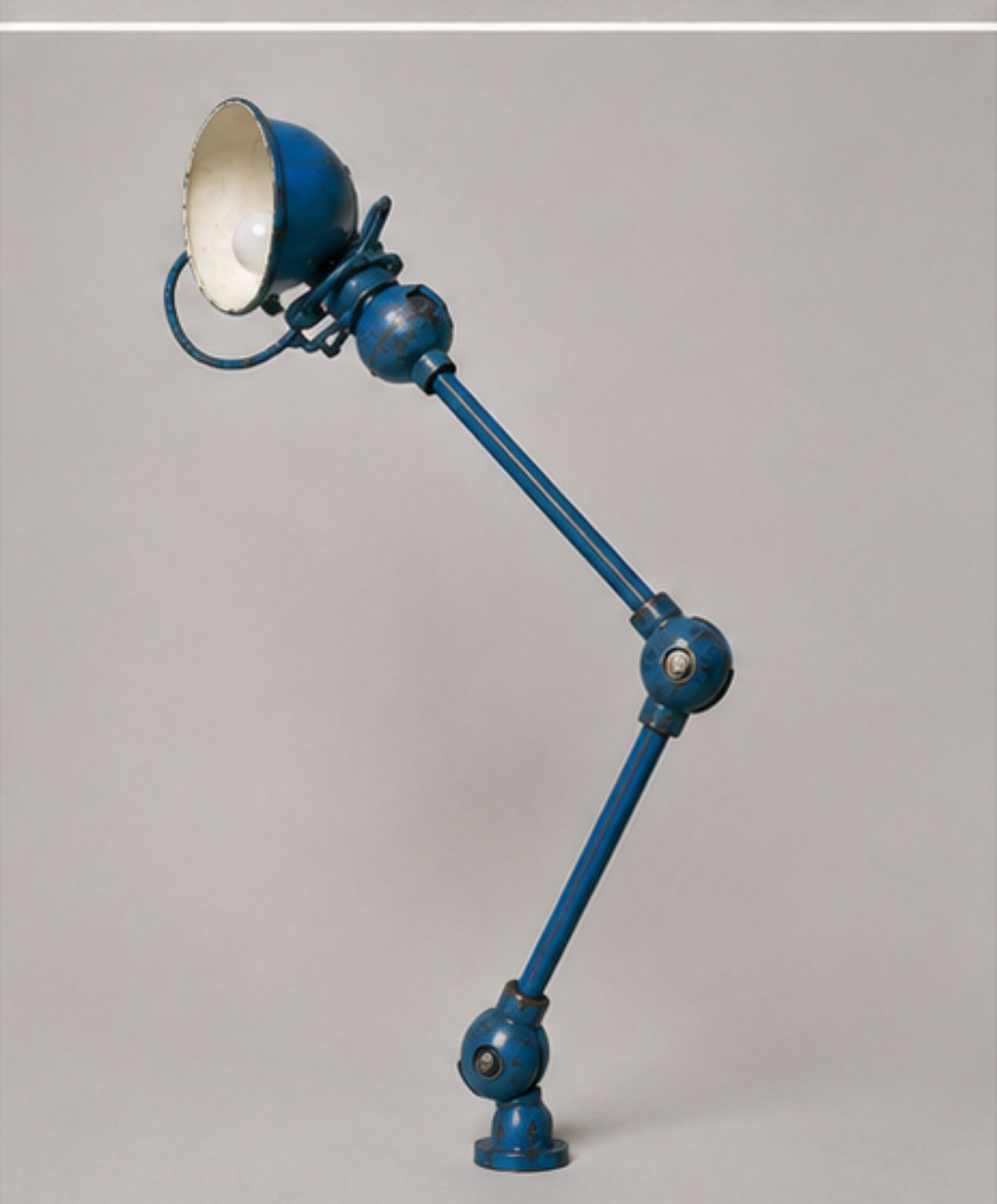 Jielde lamp with 2 arms