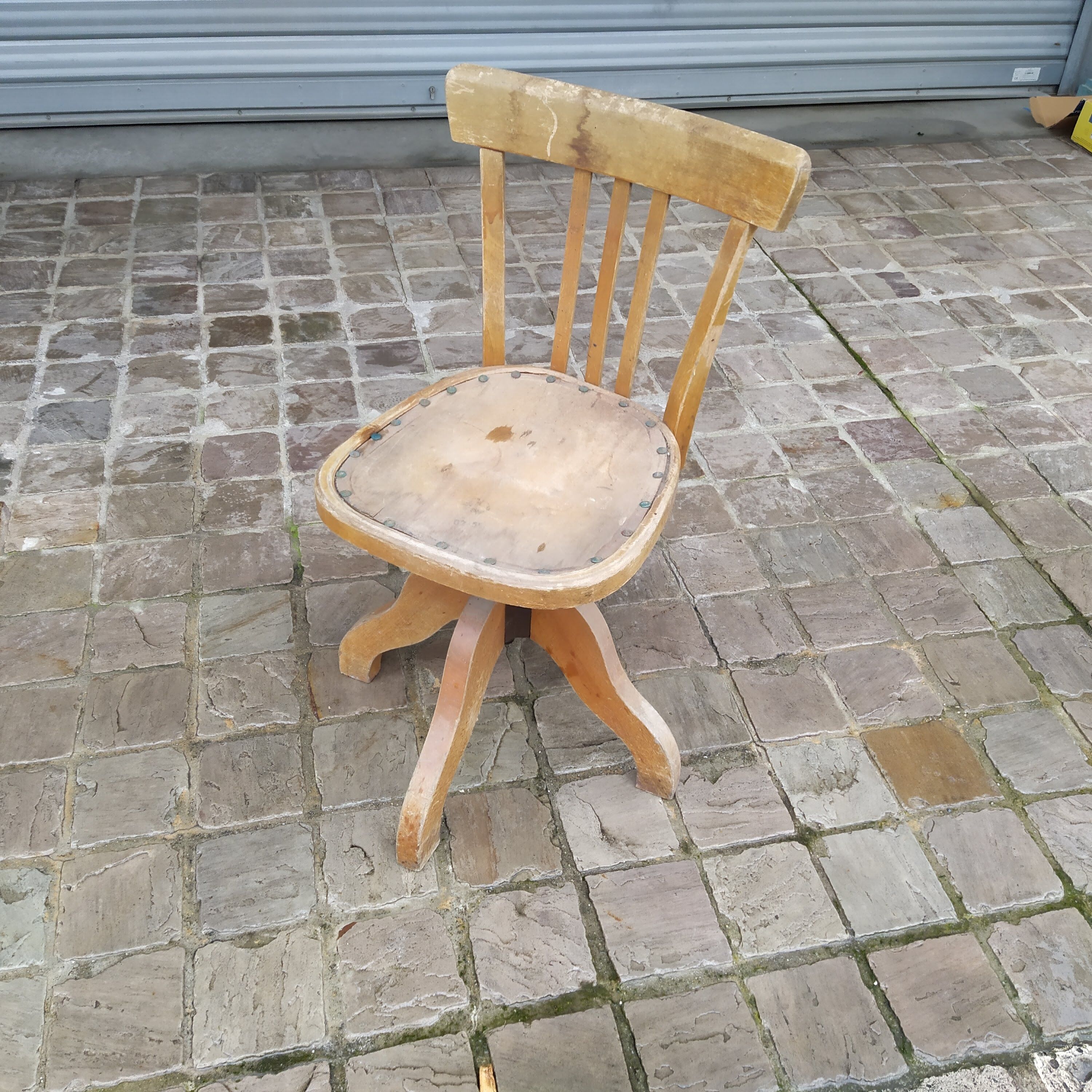 American armchair