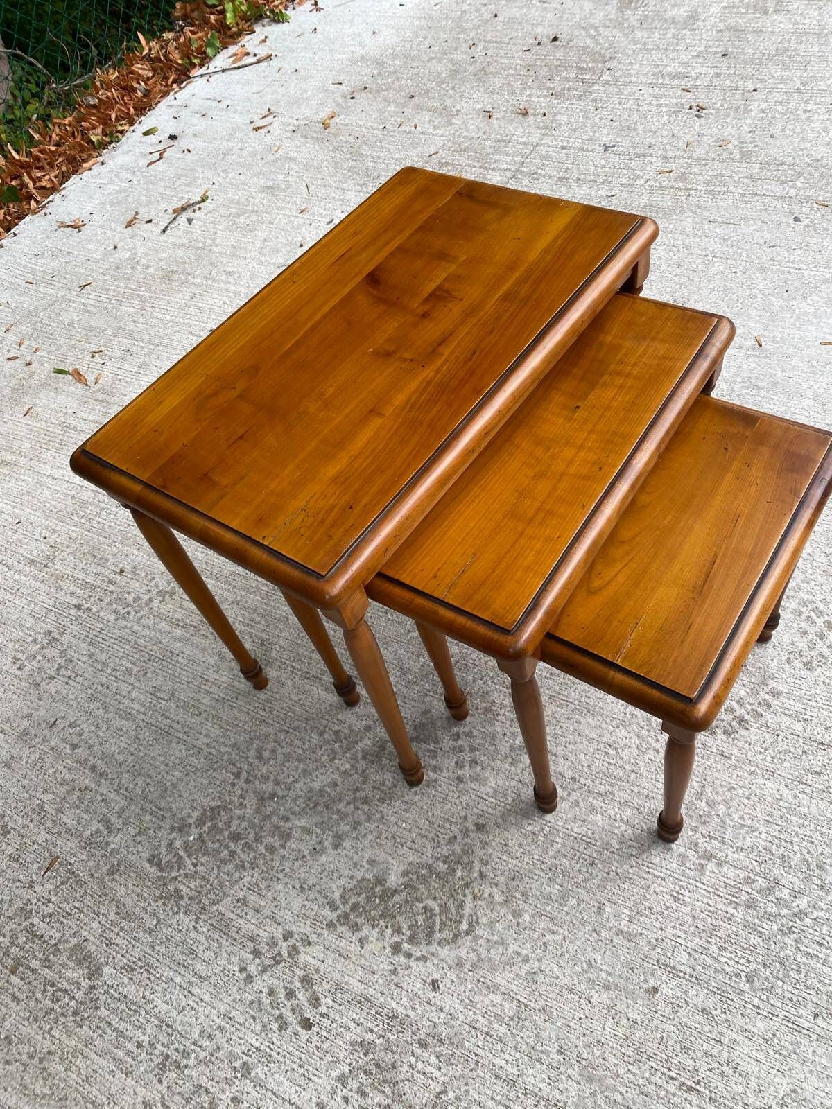 Set of 3 Nesting Tables in Solid Cherry Wood NF Furniture Loui