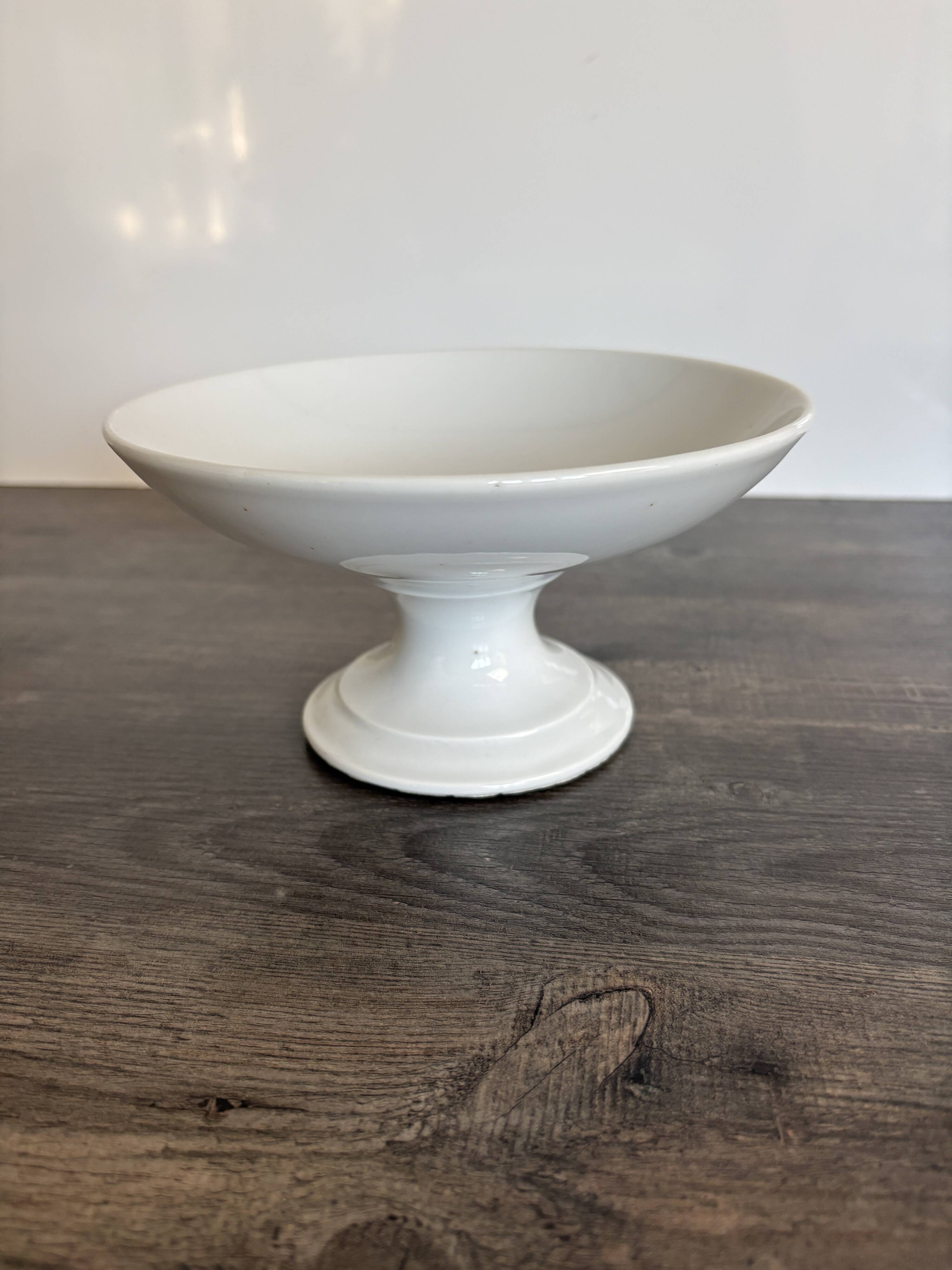 Antique compote dish in porcelain from Fuisseaux Baudour