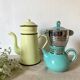 Cafetière en tôle émaillée