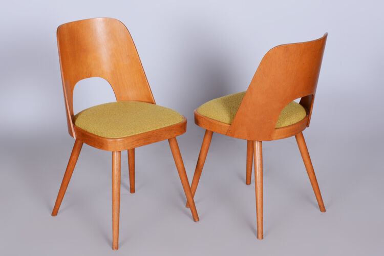 Ensemble de chaises en hêtre brun et jaune du milieu du siècle Oswald Haerdtl années 1950 Tchéquie