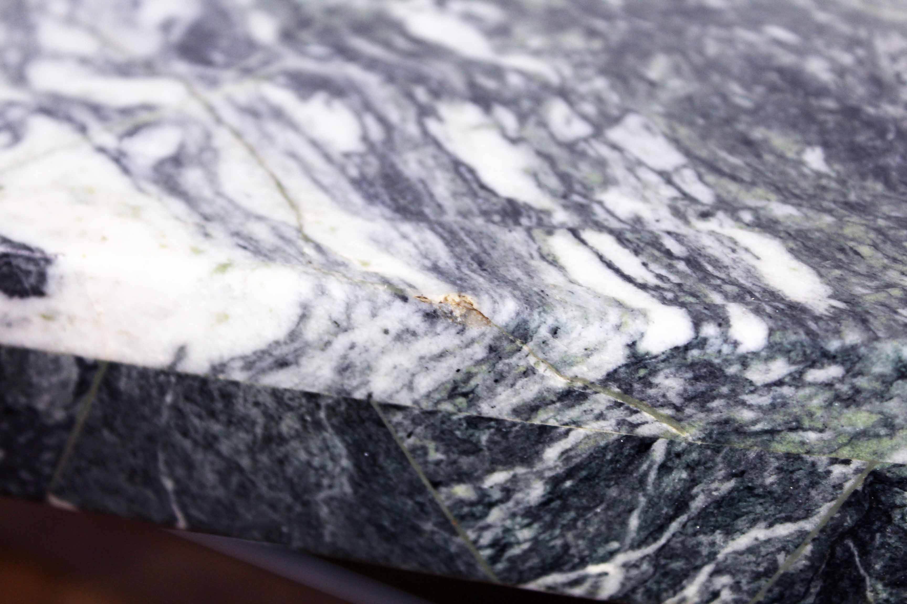 Oval coffee table in 70s green marble