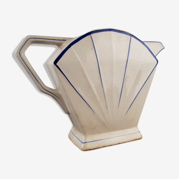 Decorative pitcher (Sté Amandinoise)