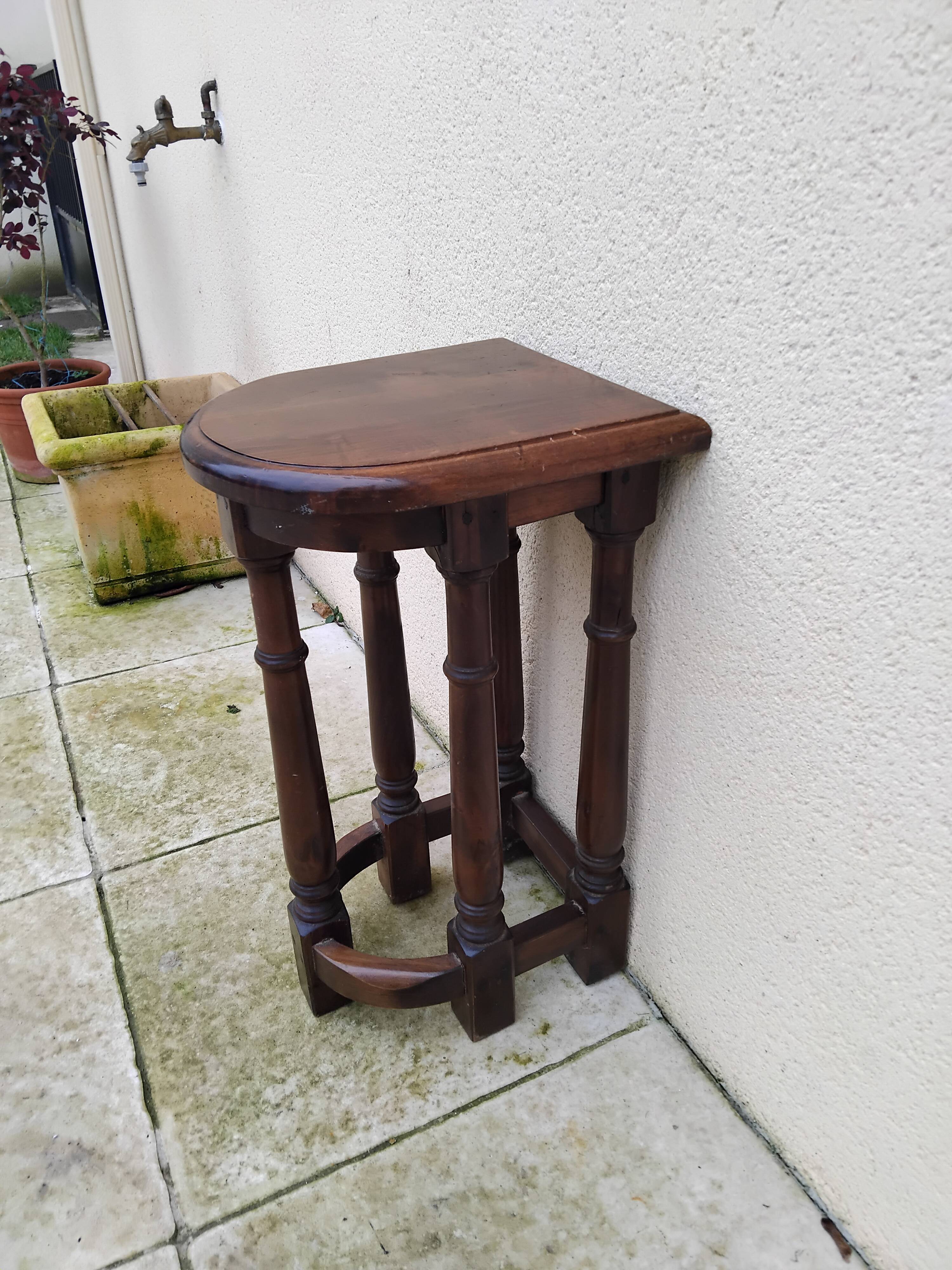 Vintage 80s side table or sofa end table in solid oak