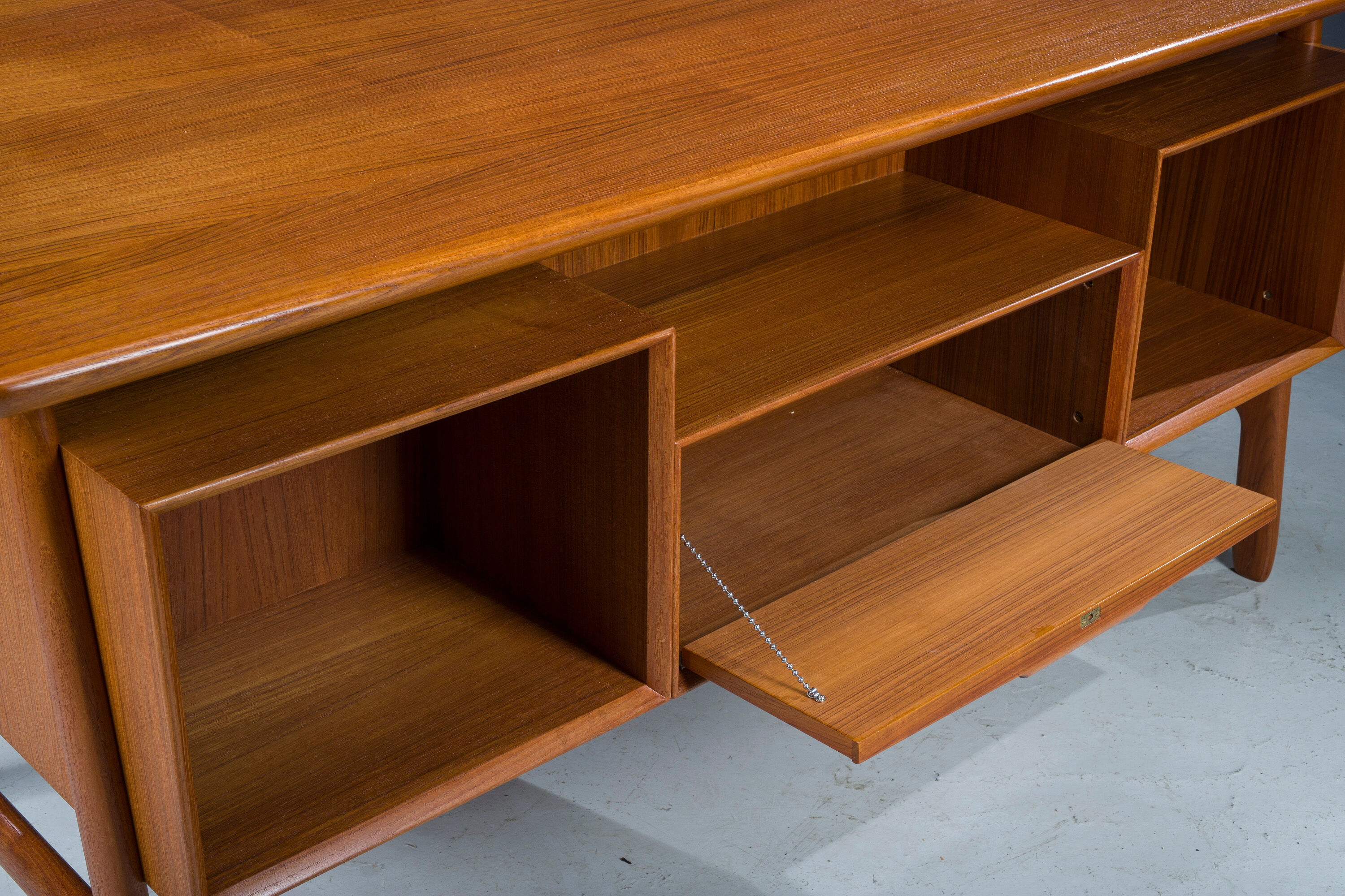 Teak 75 desk from Omann Jun, 1960s