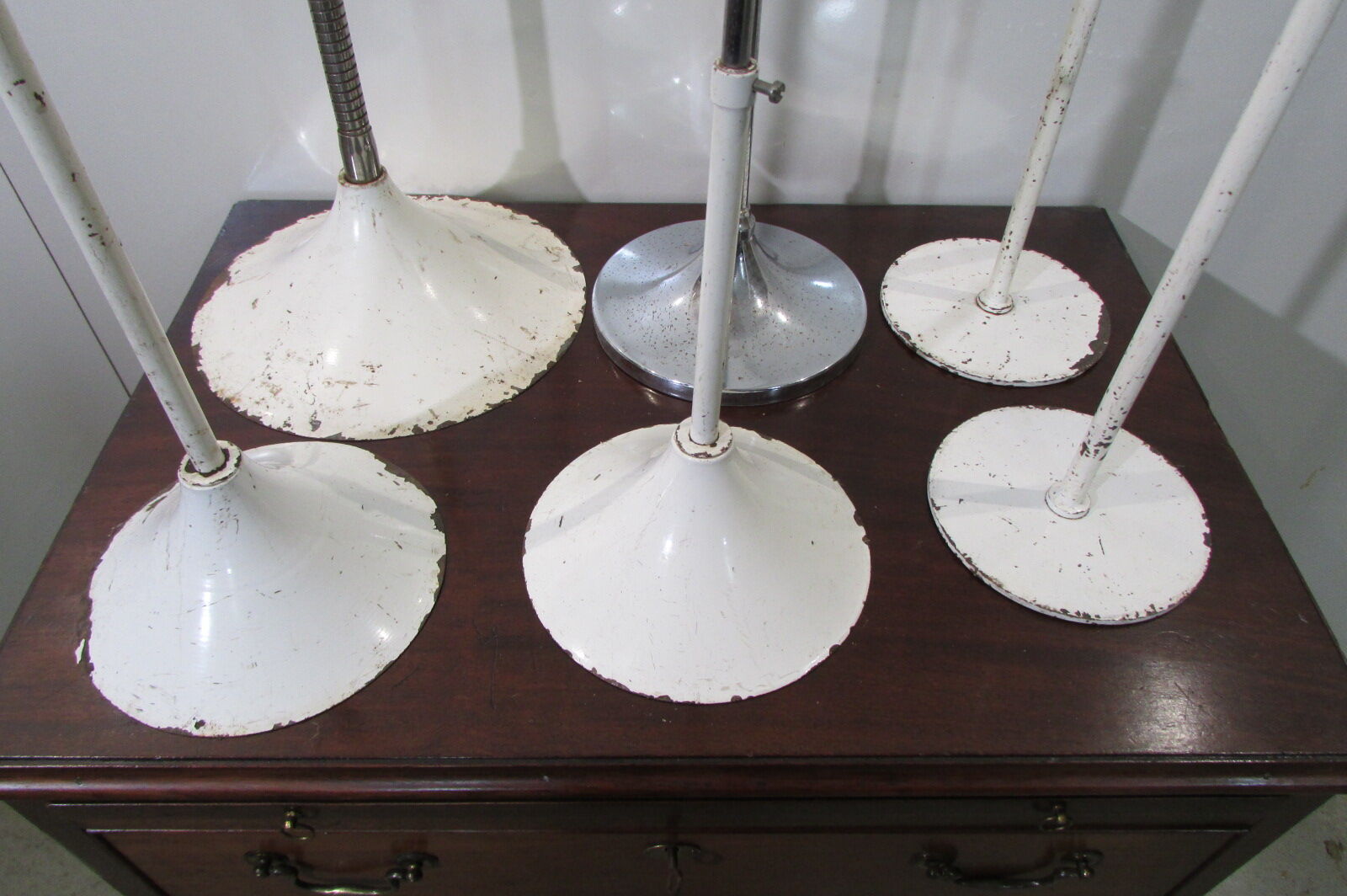 Lot de porte chapeaux anciens en métal