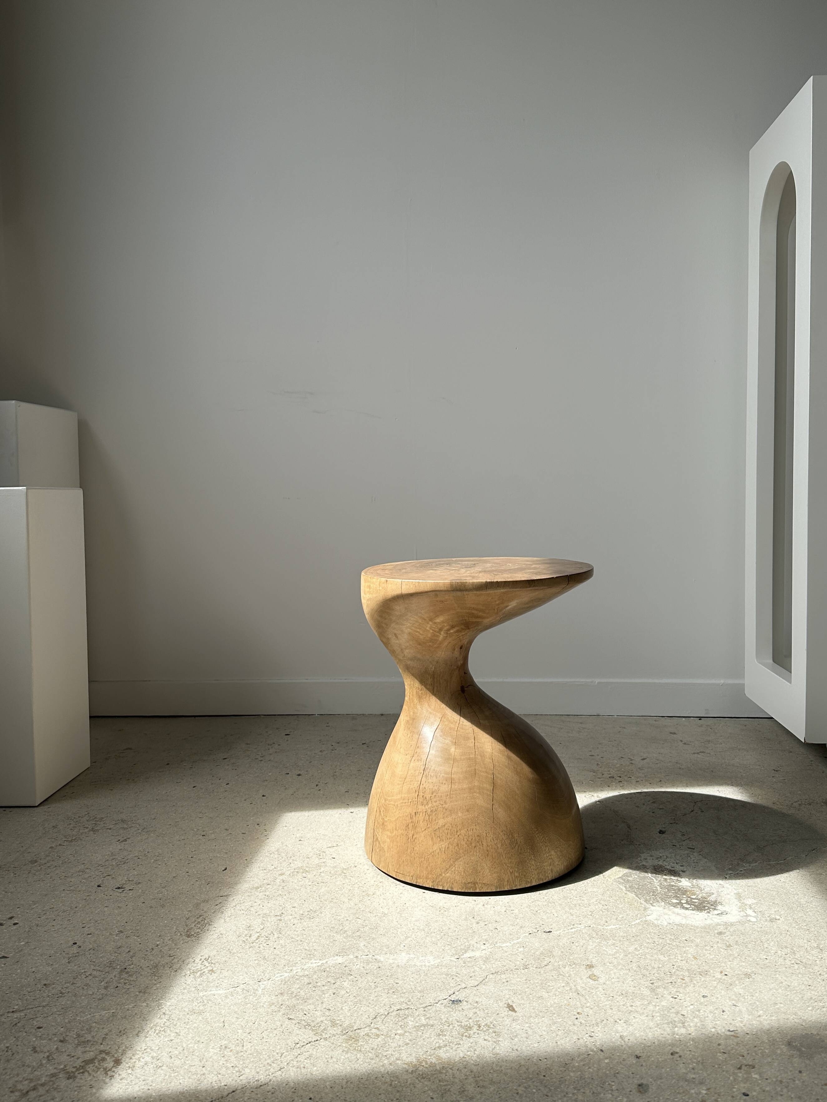 Solid wood side table (monoxyl) organic shape natural color