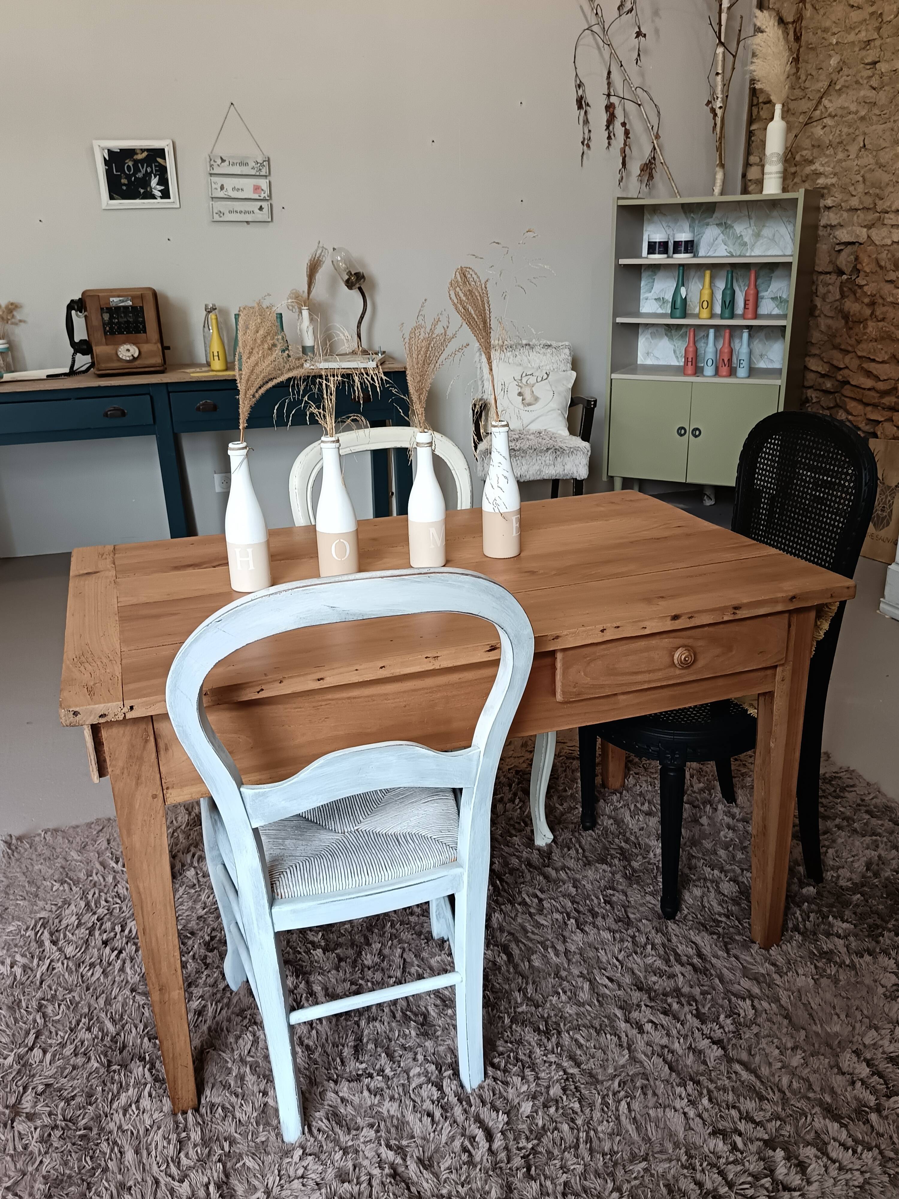Beautiful farmhouse table - desk