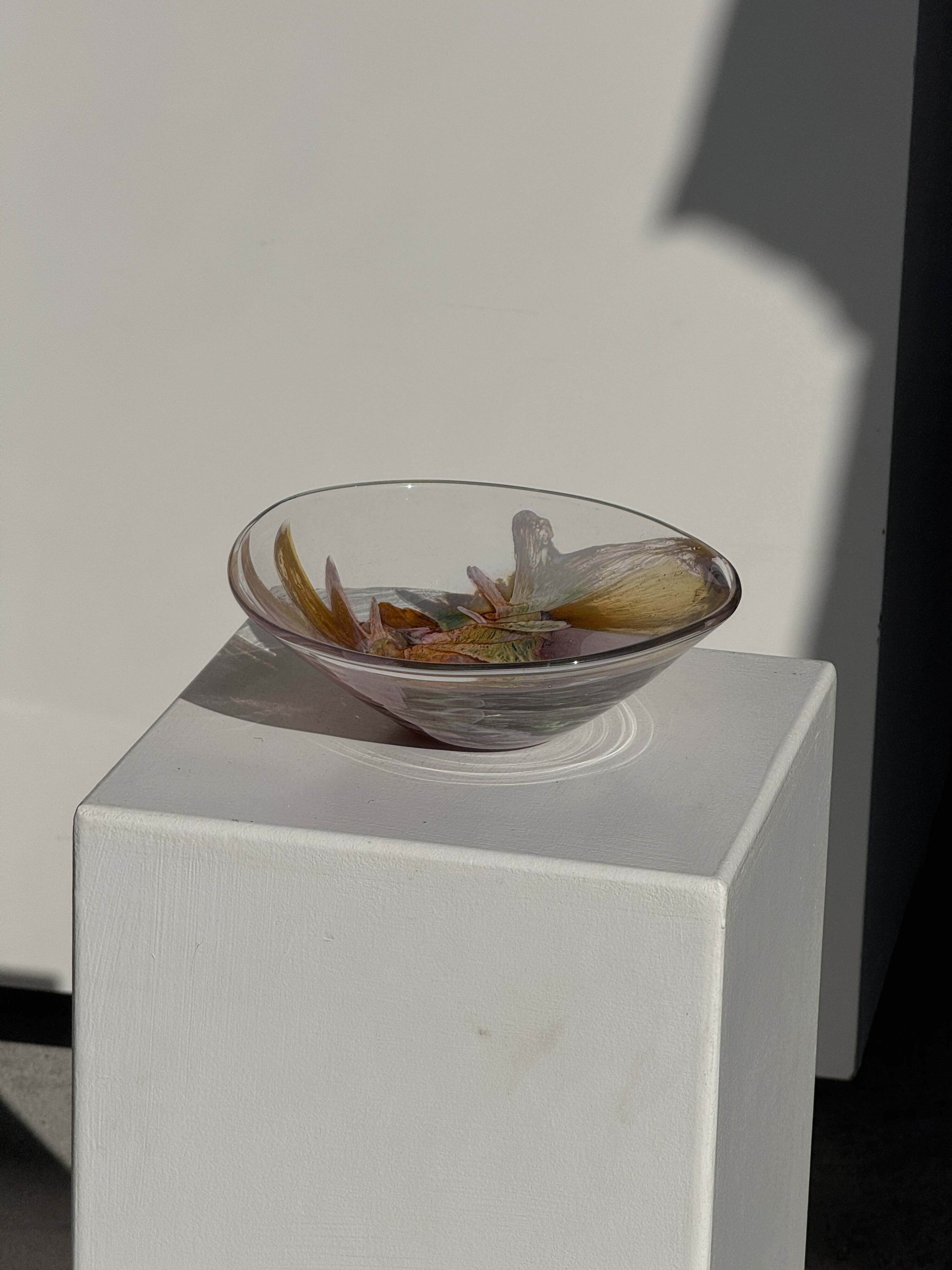 Contemporary pink blown glass bowl Carlos Vieira D21