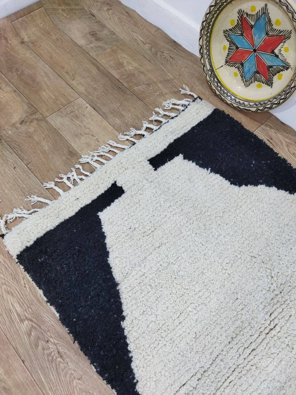 Tapis Berbère Marocain Artisanal 143 X 88 CM