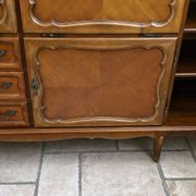 Wooden sideboard with 5 doors and 3 drawers, 2 glass doors.