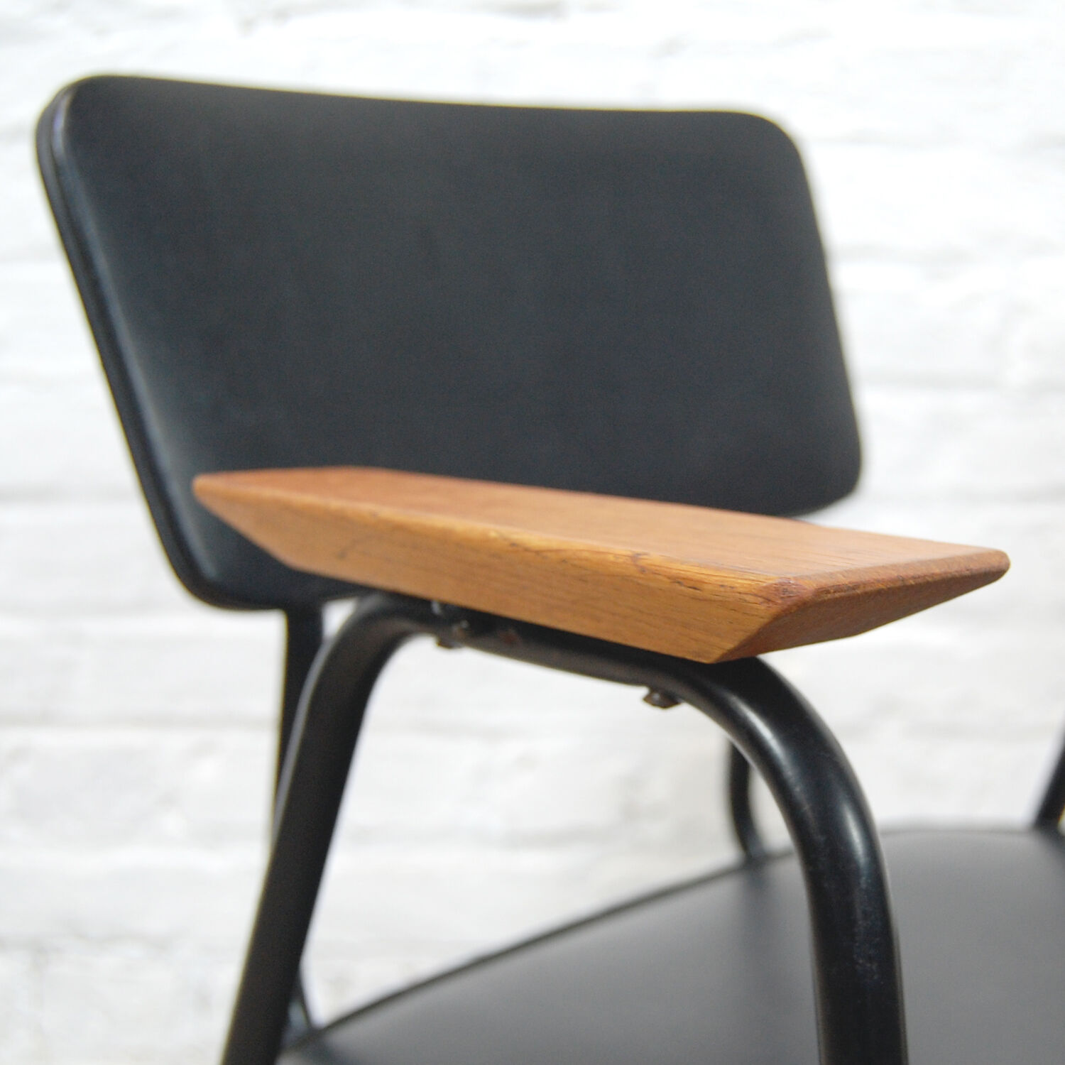 Fauteuil M par Pierre Guariche pour Meurop 1950s