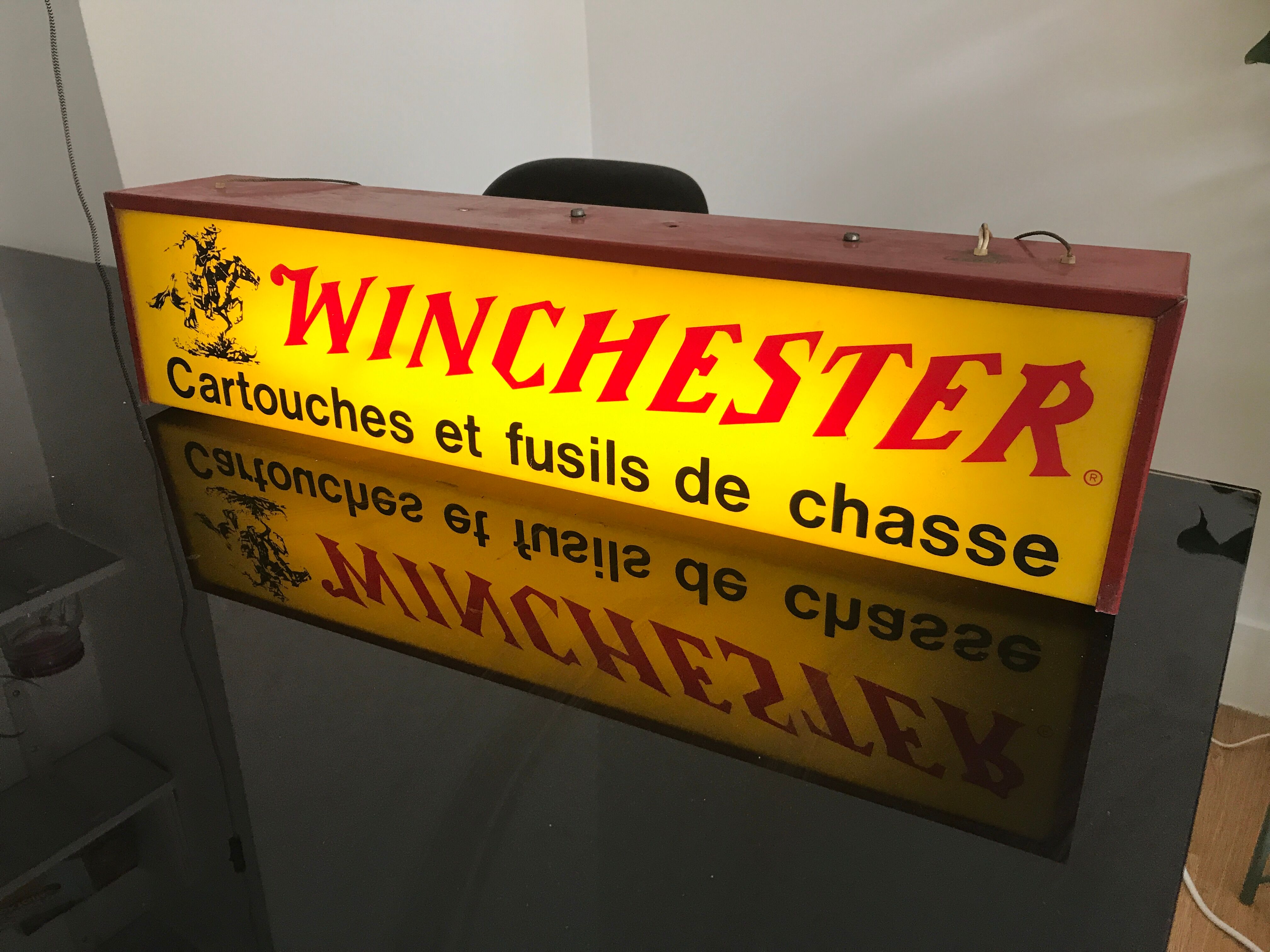Winchester light sign years 60/70