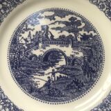 8 flat earthenware plates from the 70s made in Italy