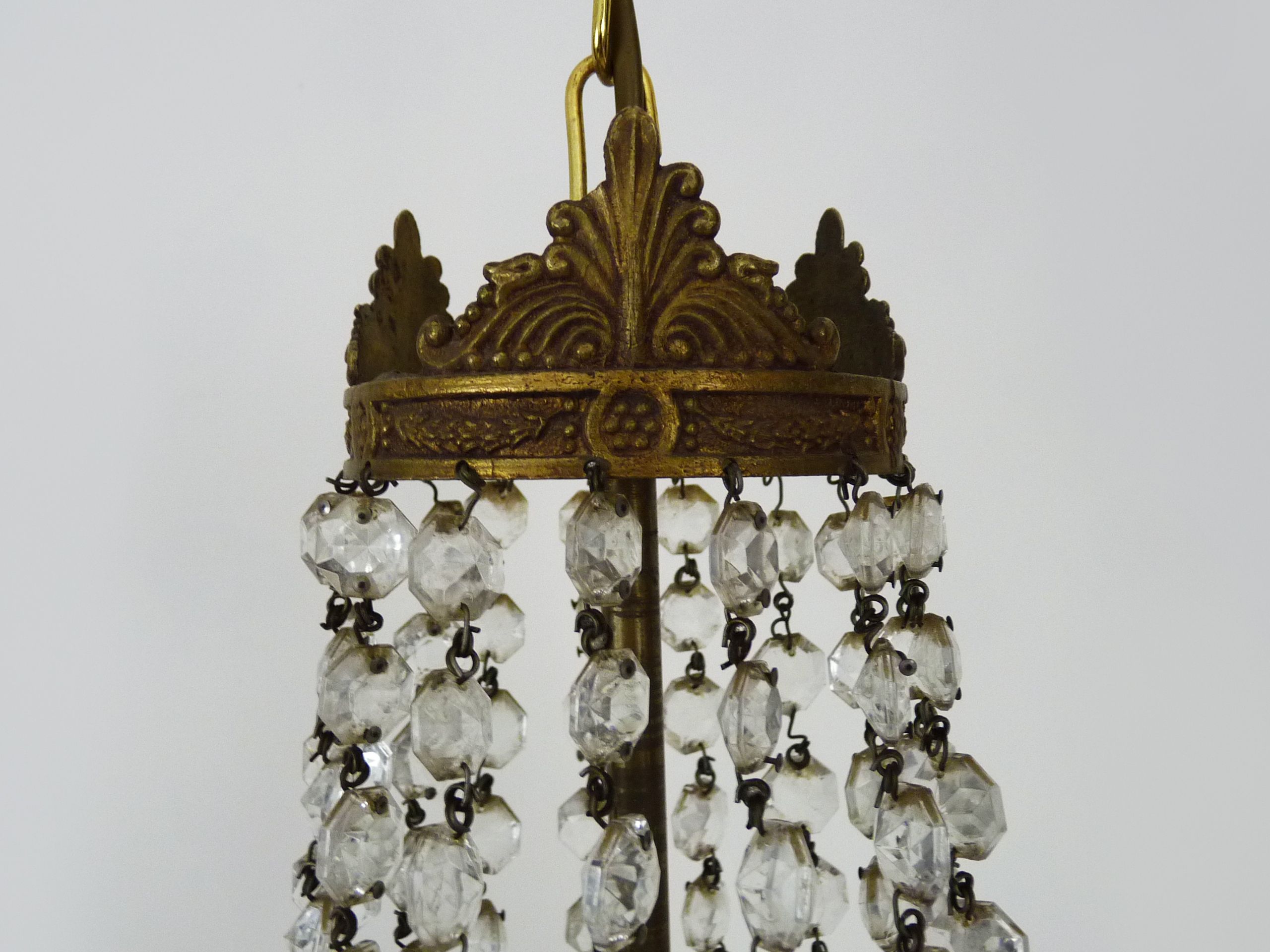 Former Italian hot air balloon chandelier, glass grapevines