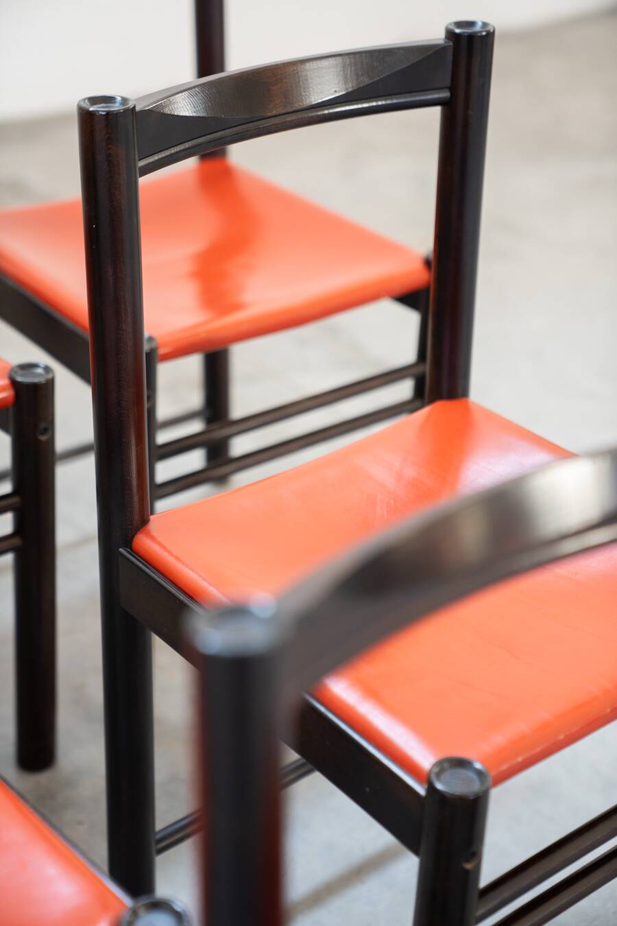 Table and 6 chairs mod. ibisco, 70's/80's