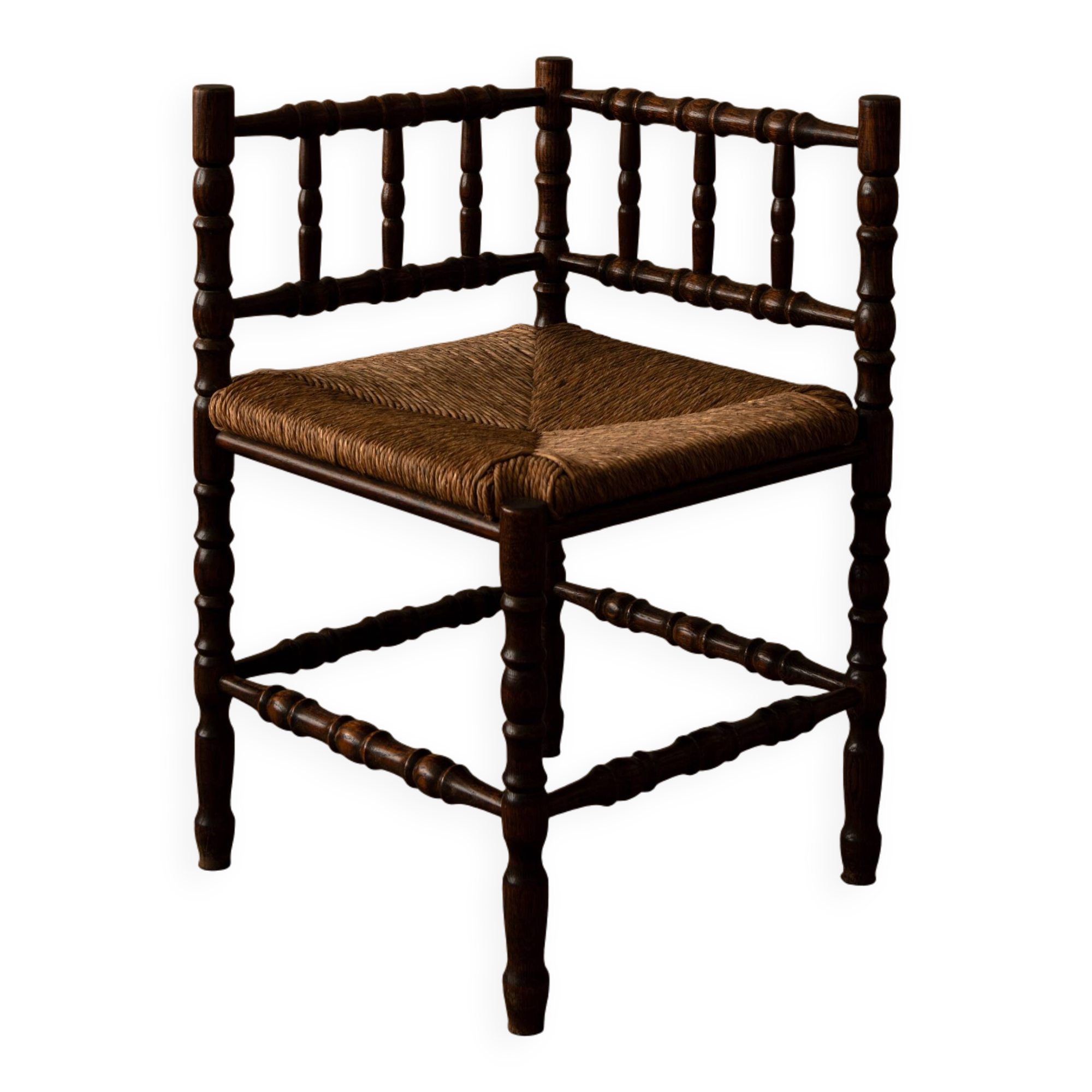 Chaise vintage à dossier ajouré et assise en jonc · 42×42×68 cm