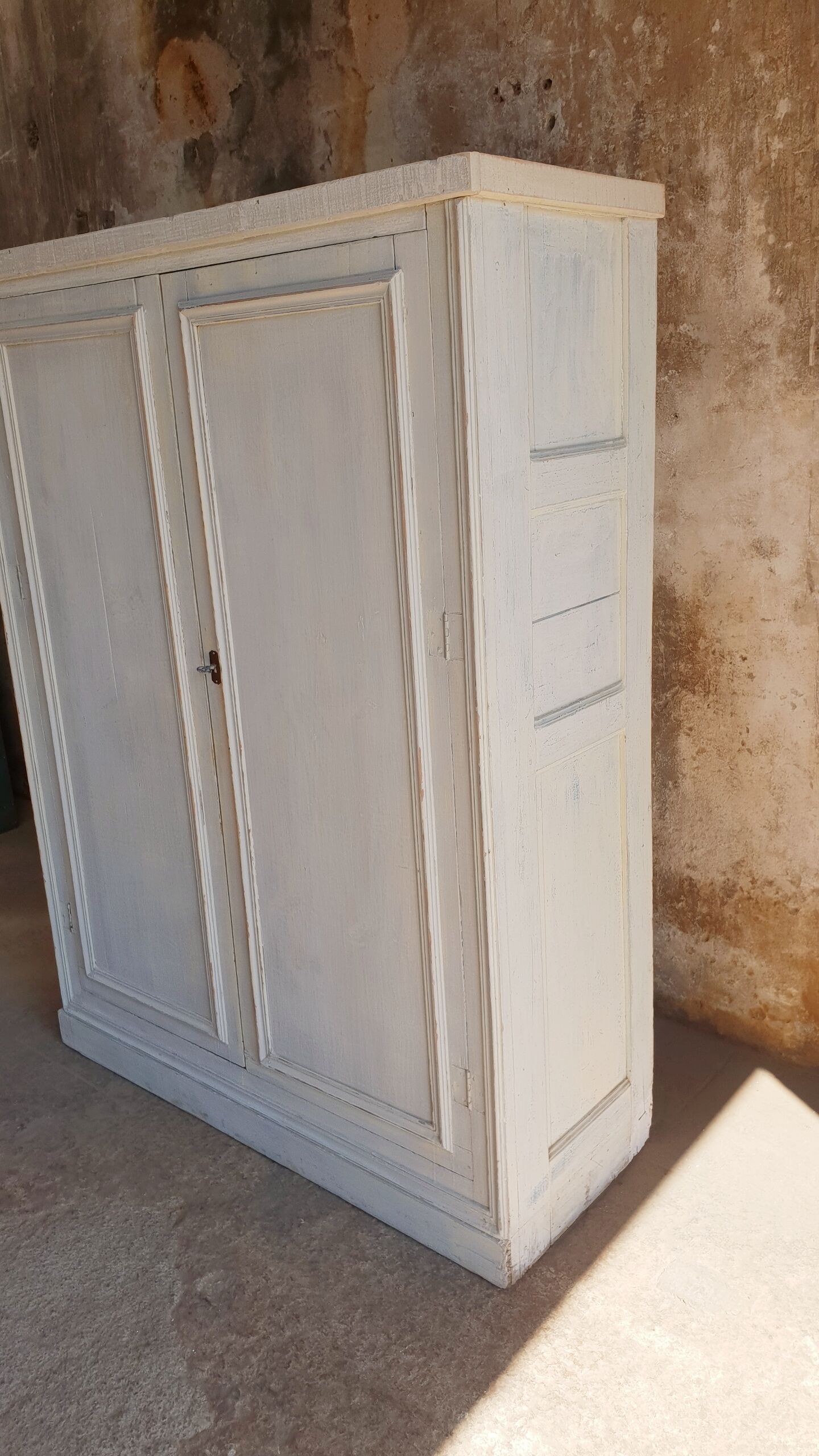 Armoire ancienne