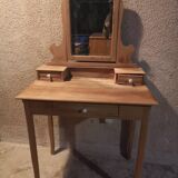 Dressing table with solid wood mirror