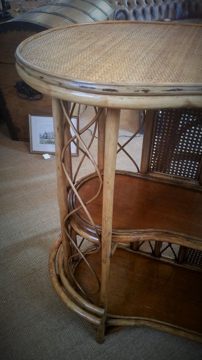 Rattan bar