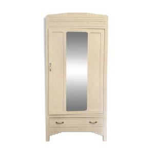 Armoire parisienne