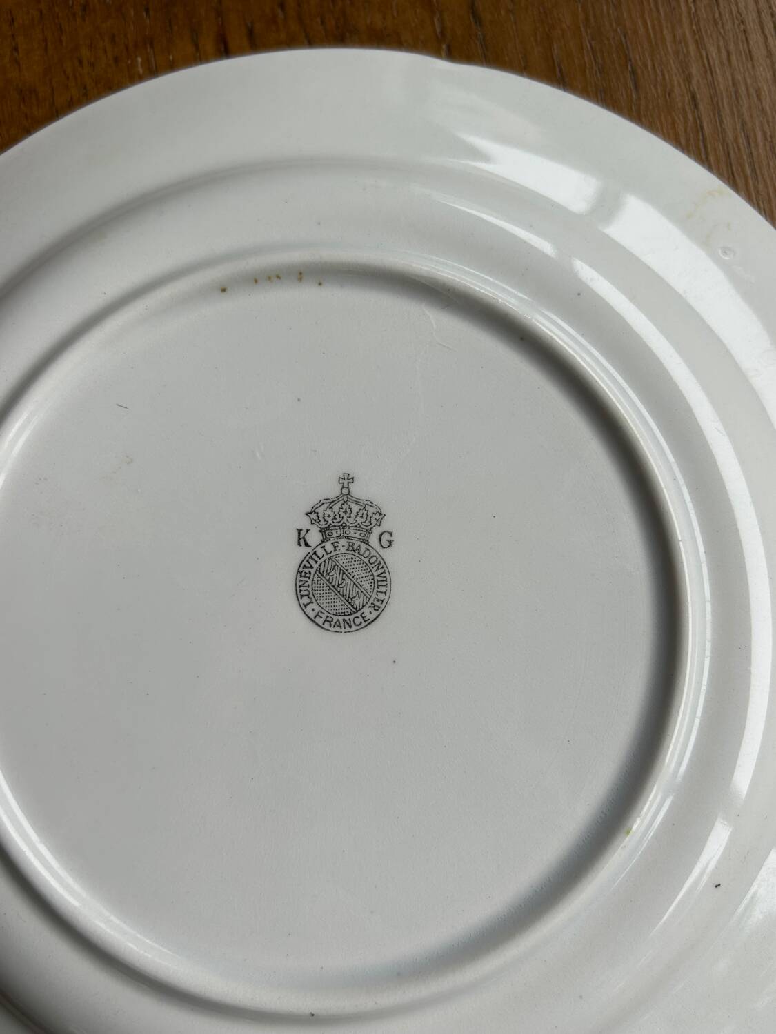 Dessert plates barbotine