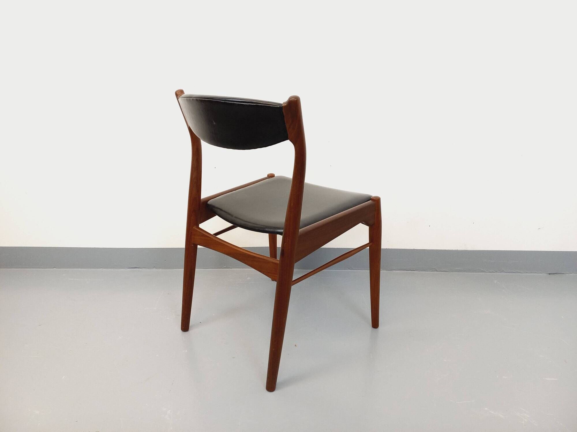 Vintage Scandinavian teak and leatherette chair from the 50s and 60s