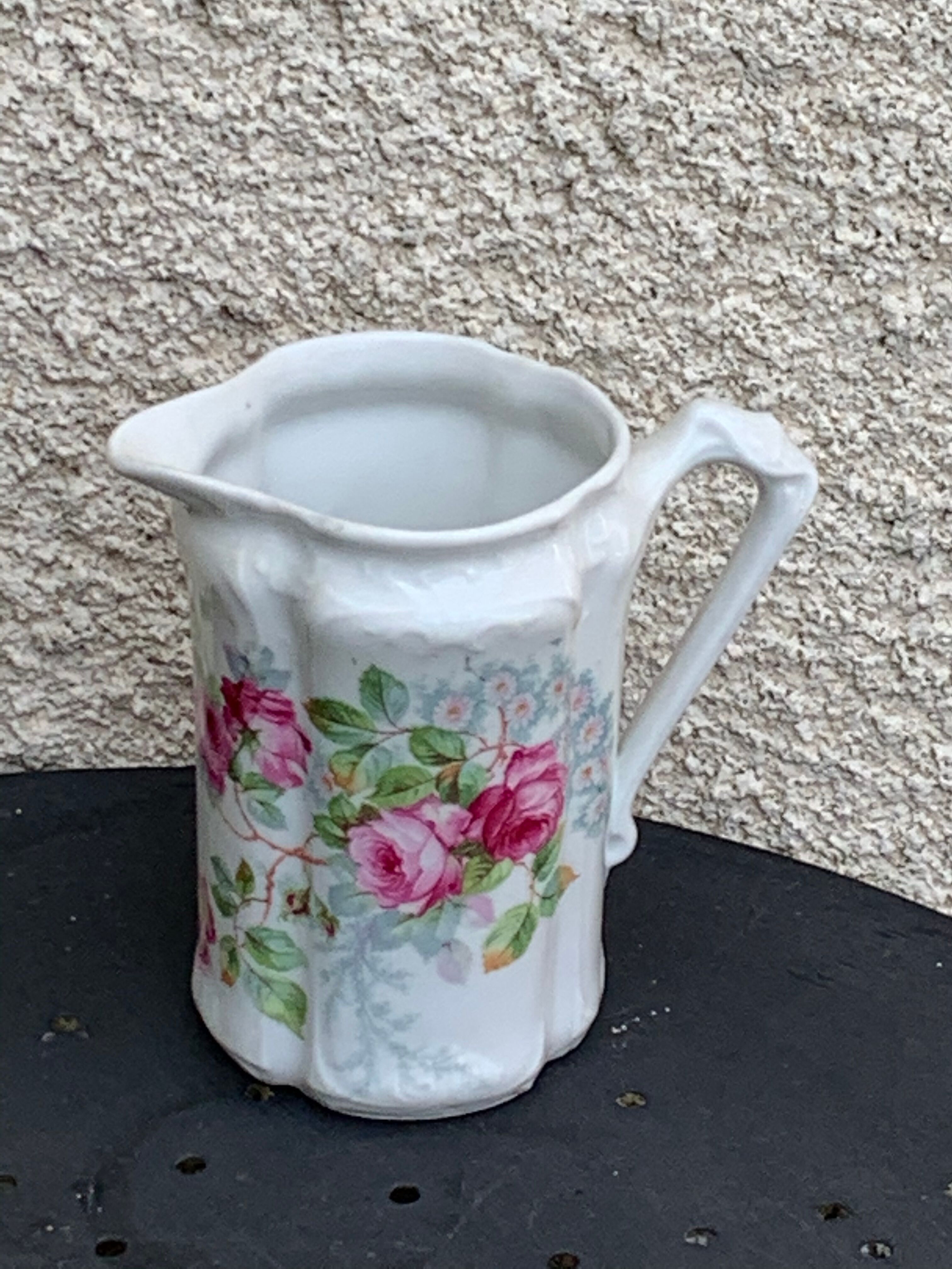 Porcelain milk pot pattern of ancient roses