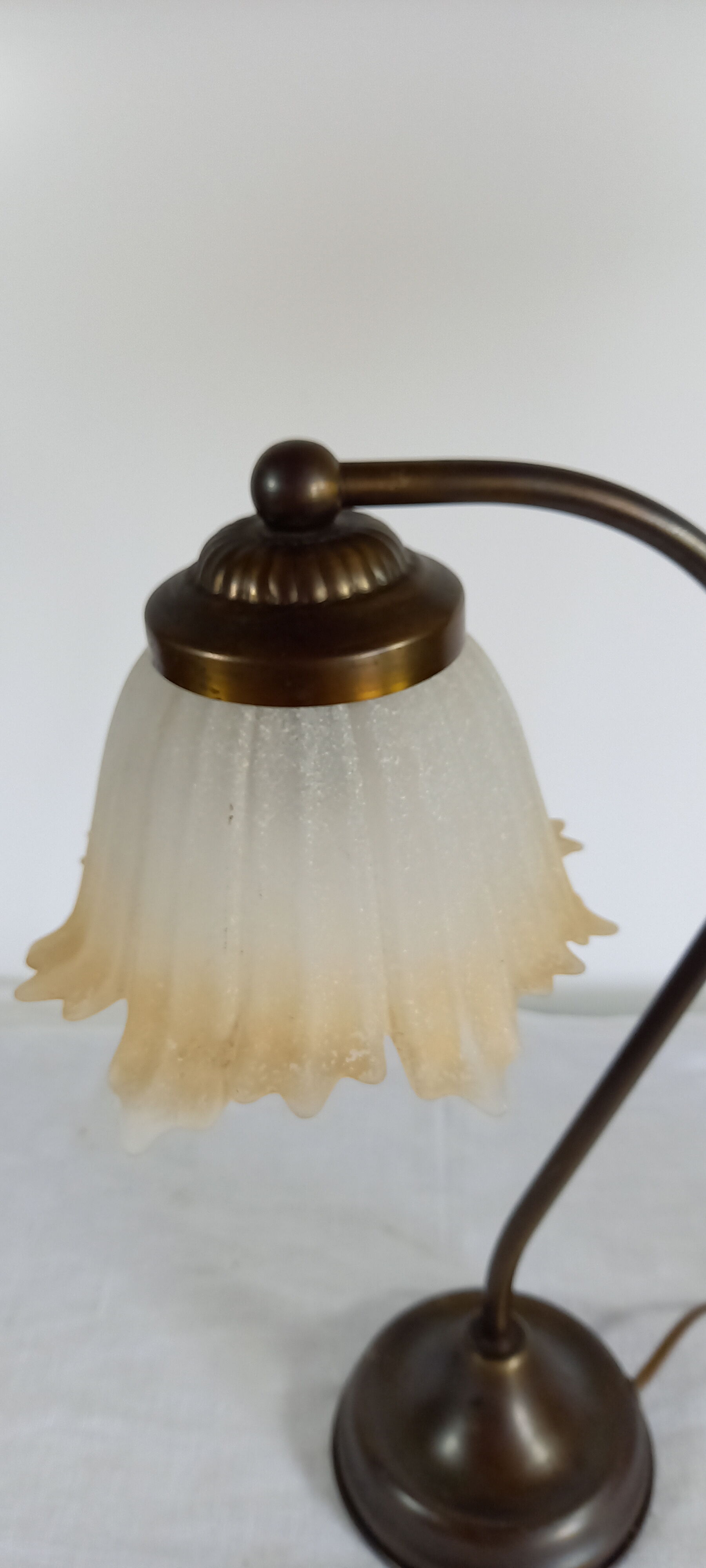 Vintage "tulip" lamp