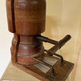 Shape / Adjustable Wooden Hat Mold