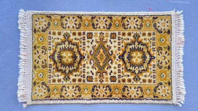 Tapis sarouk vintage moutarde