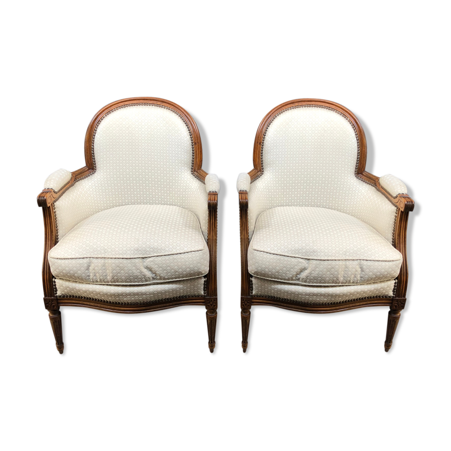 Pair of Louis XVI-style shepherdesses