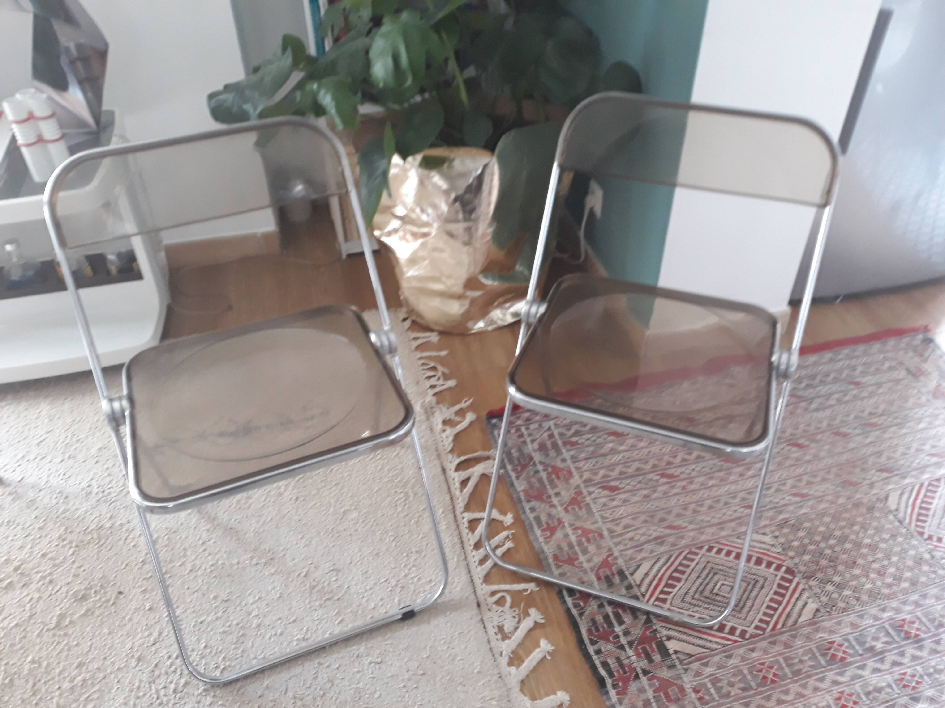 Pair of chairs folded of Giancarlo company 70 years