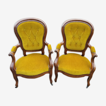 Two "victorien" style chairs