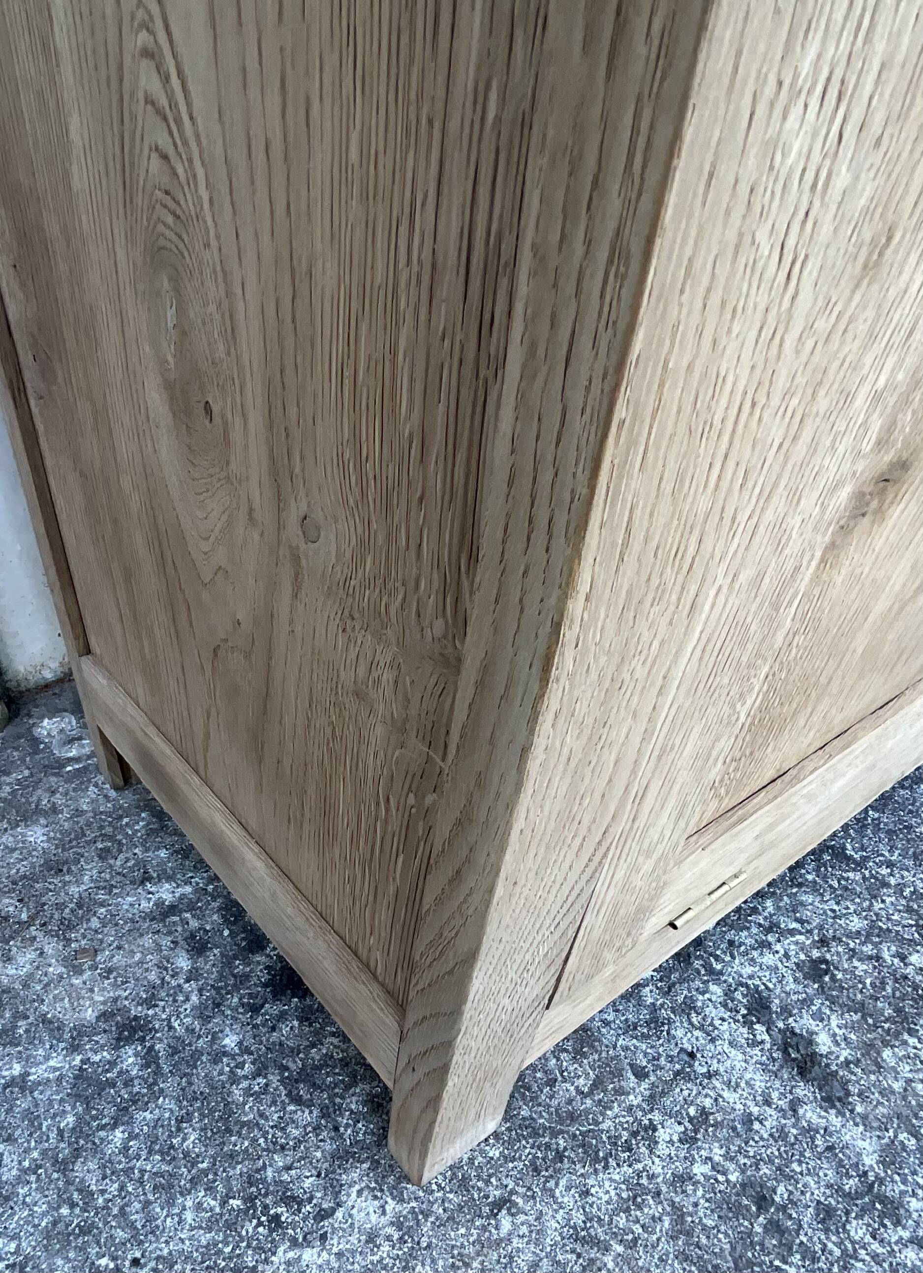 Solid oak storage unit – Contemporary country style